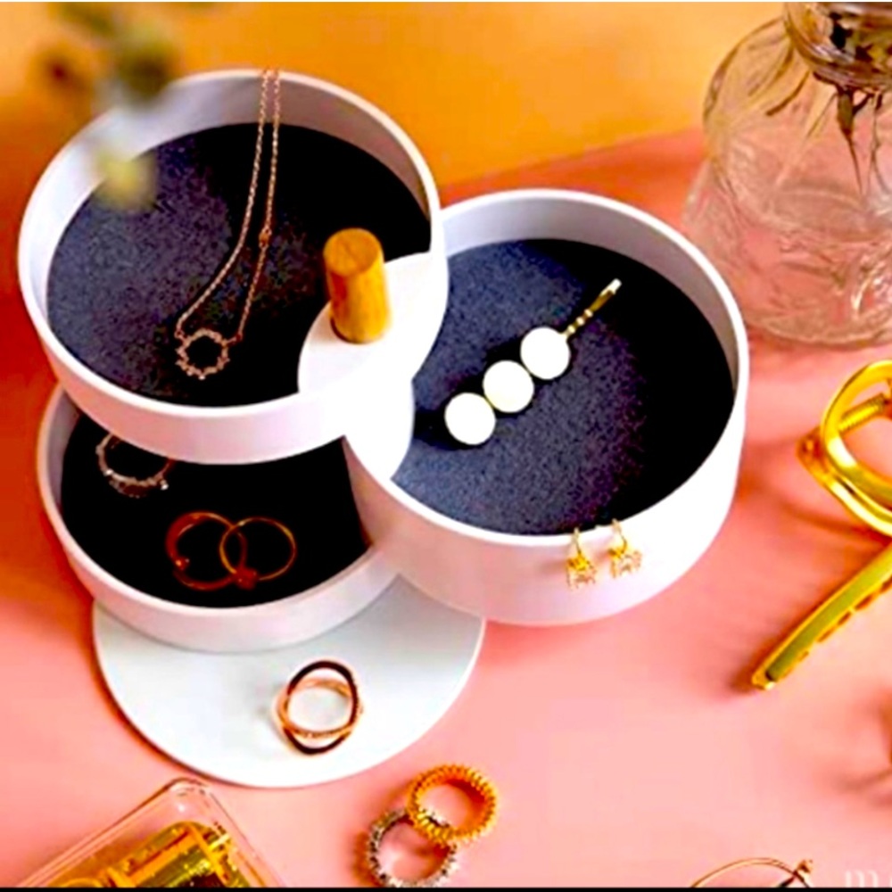 THE 2BANDITS Tiered Catchall Tray